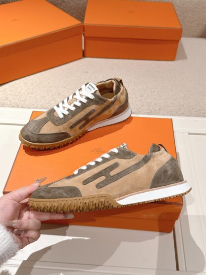 Hermès grey-brown goatskin contrasting sneakers, 2cm thick sole - Image 4