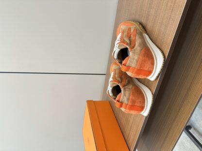 Hermès brown and orange goatskin contrasting sneakers, 2cm thick sole - Image 4