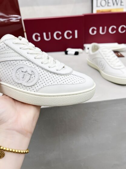 Gucci classic design German training elements catwalk model - Image 6