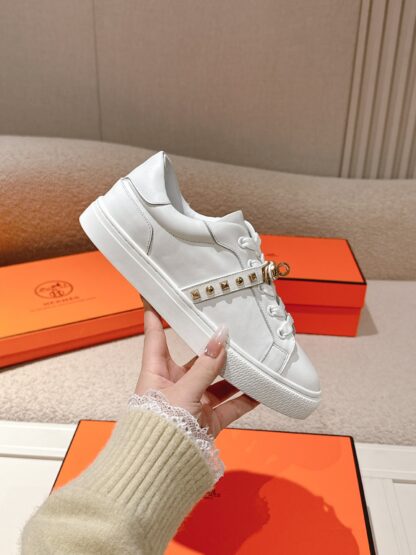 Hermes couple white and silver Kelly shoe buckle classic flat casual shoes - Image 5