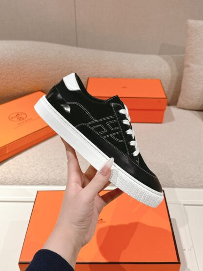Hermes black and white couple's stylish casual skateboard shoes - Image 5