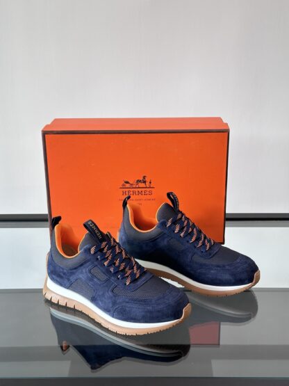 Hermès lightweight and versatile fashionable dark blue sneakers - Image 5