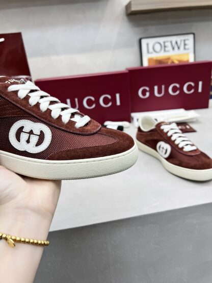 Gucci classic design German training elements catwalk model - Image 6