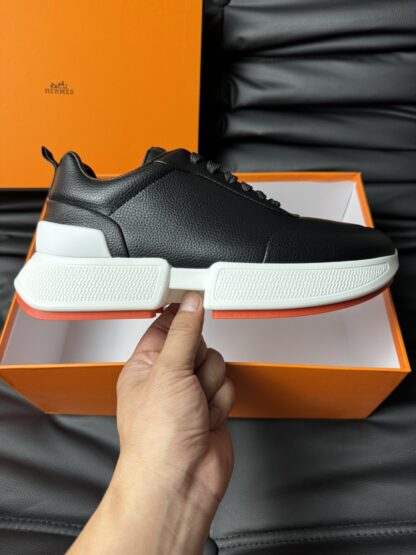 Hermès black and white high-end elegant casual shoes - Image 5