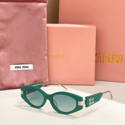 Miu Miu trendy fashion sunglasses - Image 6