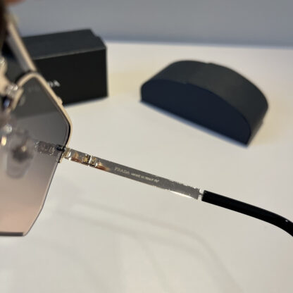 Prada fashion trend sunglasses - Image 6