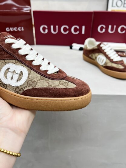 Gucci classic design German training elements catwalk model - Image 6