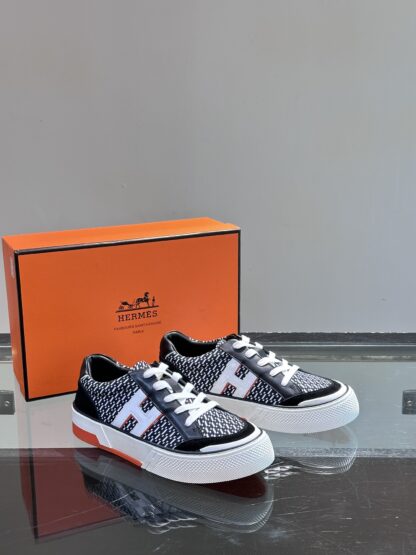 Hermes men's low-top comfortable black and white casual sneakers - Image 5