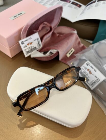 Miu Miu trendy fashion sunglasses - Image 6