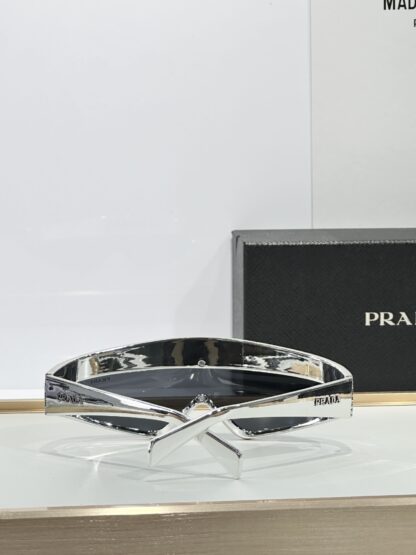 Prada fashion trend sunglasses - Image 5