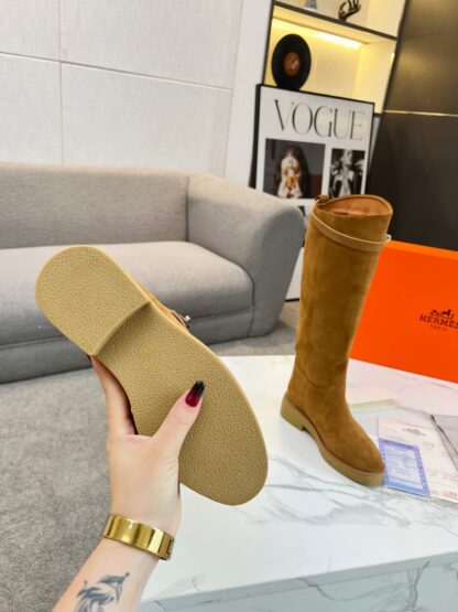Hermès classic kelly buckle brown velvet fashion mid-calf boots - Image 4