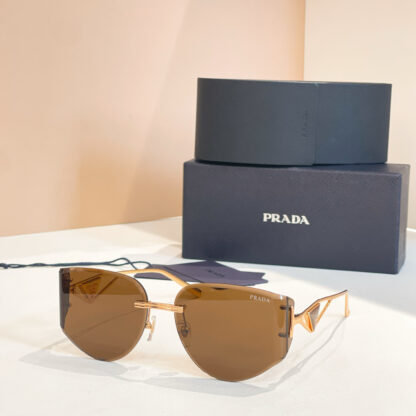 Prada fashion trend sunglasses - Image 5