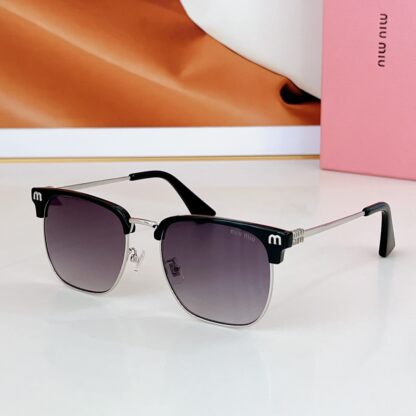 Miu Miu trendy fashion sunglasses - Image 6