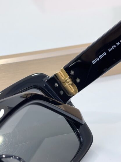 Miu Miu trendy fashion sunglasses - Image 6