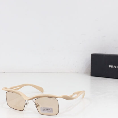 Prada fashion trend sunglasses - Image 5