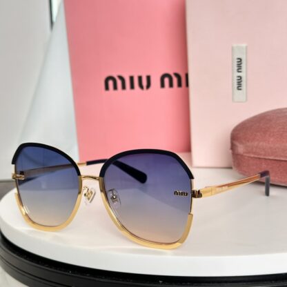 Miu Miu trendy fashion sunglasses - Image 6