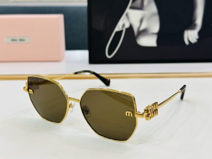 Miu Miu trendy fashion sunglasses - Image 6