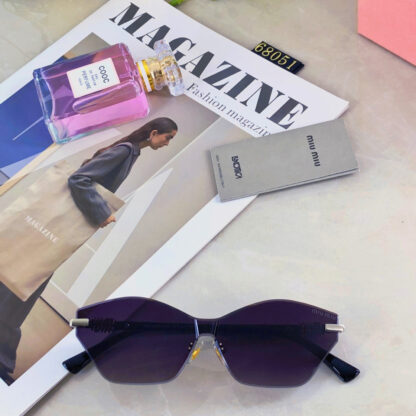 Miu Miu trendy fashion sunglasses - Image 6