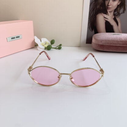 Miu Miu trendy fashion sunglasses - Image 6