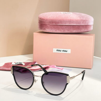 Miu Miu trendy fashion sunglasses - Image 6
