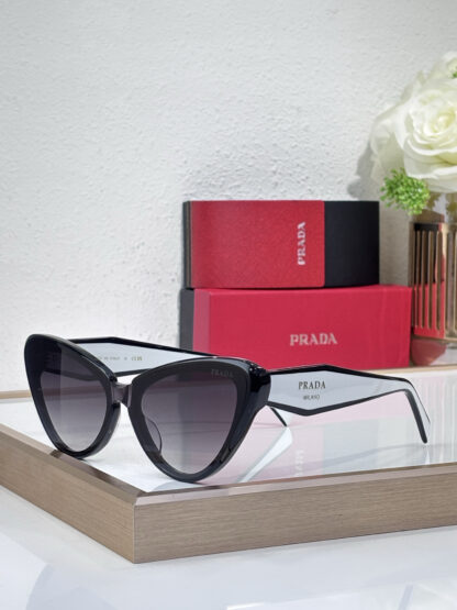 Prada fashion trend sunglasses - Image 5