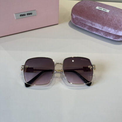 Miu Miu trendy fashion sunglasses - Image 6
