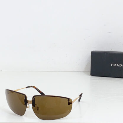 Prada fashion trend sunglasses - Image 5