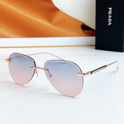 Prada fashion trend sunglasses - Image 5