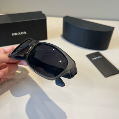 Prada fashion trend sunglasses - Image 5