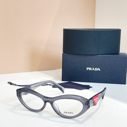 Prada fashion trend sunglasses - Image 5