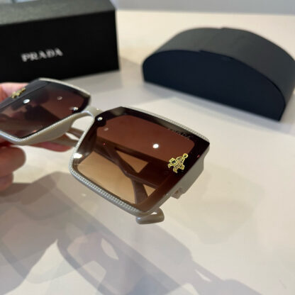 Prada fashion trend sunglasses - Image 5