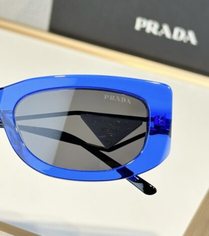 Prada fashion trend sunglasses - Image 5