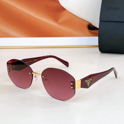 Prada fashion trend sunglasses - Image 4