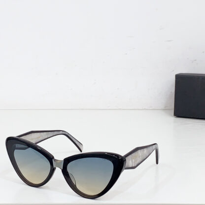 Prada fashion trend sunglasses - Image 5
