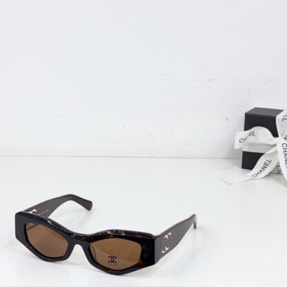 Chanel Fashion Sunglasses - Image 6