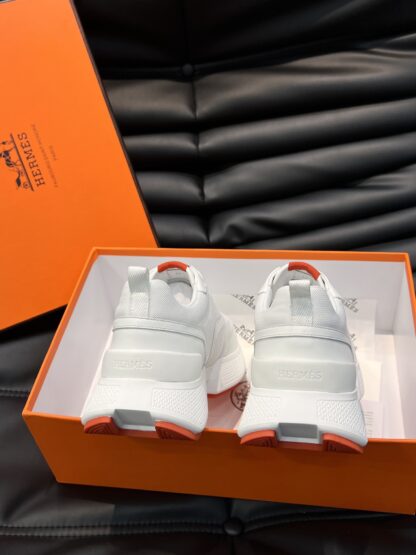 Hermes men's white soft and comfortable casual sports shoes - Image 5