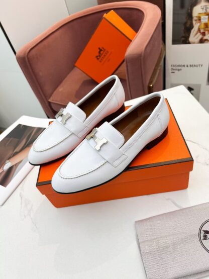 Hermès classic white loafers - Image 4