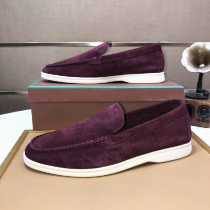 Hermès couple's deep red high-end classic loafers - Image 5