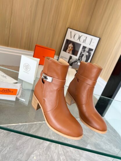 Hermes dark brown classic kelly buckle knight boots - Image 5