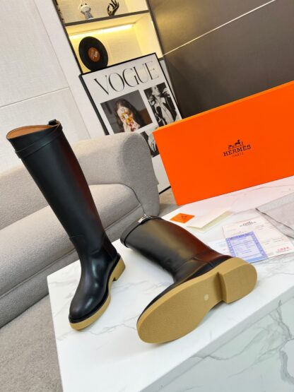 Hermès black classic kelly buckle knight boots - Image 4