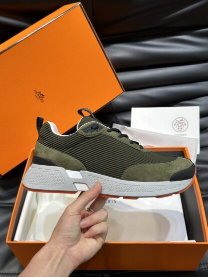 Hermes high-end men's dark green round toe fashion casual sports shoes - Image 5