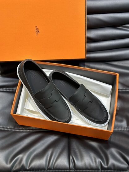 Hermès classic men's black soft and durable casual loafers - Image 5