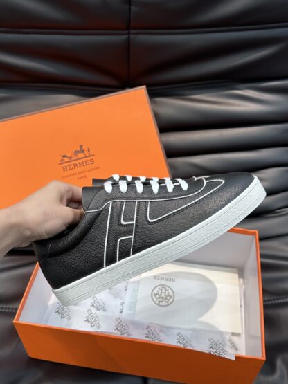 Hermès men's soft and lightweight black and white low-top casual sneakers - Image 5