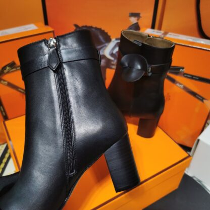 Hermès classic autumn and winter black chunky heel elegant ankle boots - Image 5