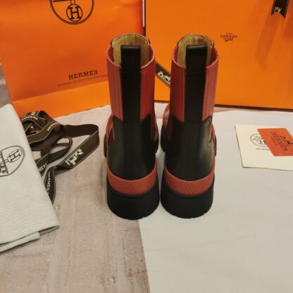 Hermes autumn and winter comfortable leg-modifying black short boots with a heel height of 4cm - Image 4