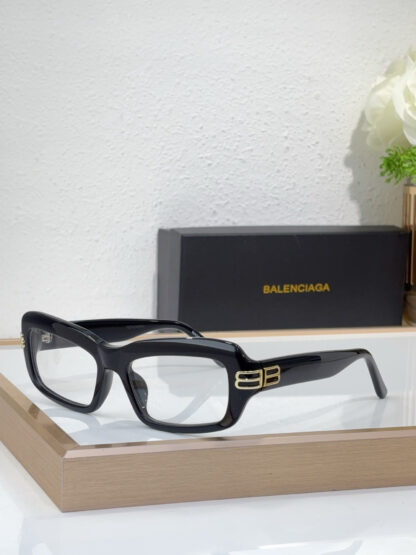 Balenciaga fashion sunglasses - Image 5