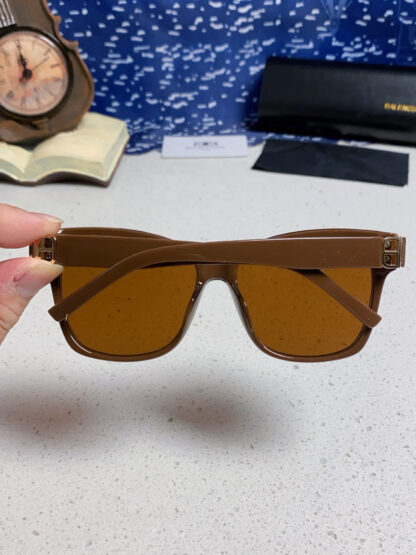 Balenciaga fashion sunglasses - Image 6