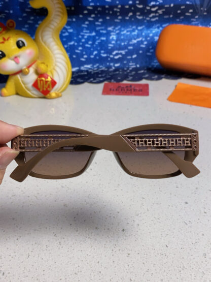 Hermes Fashion Sunglasse - Image 5