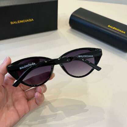 Balenciaga fashion sunglasses - Image 6