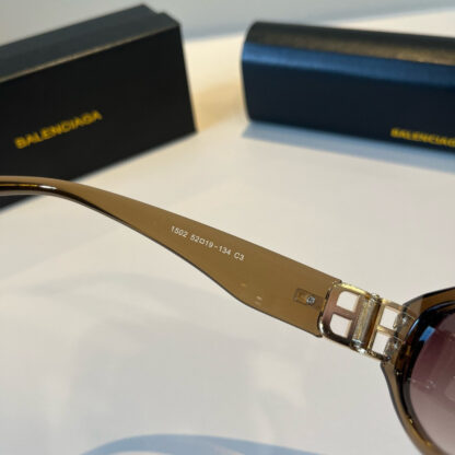 Balenciaga fashion sunglasses - Image 5